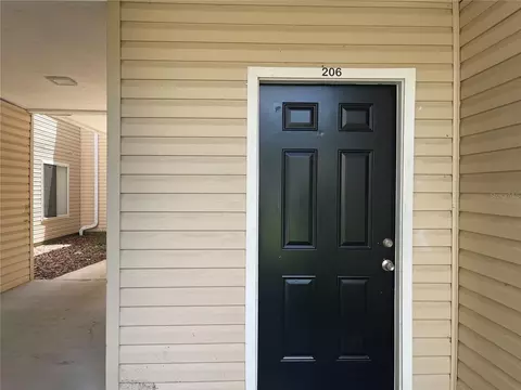 3921 SW 34th St #206, Gainesville, FL 32608