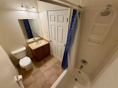 Bath - 8074 Juniper Rd, Ocala, FL 34480 photo 1 of 4