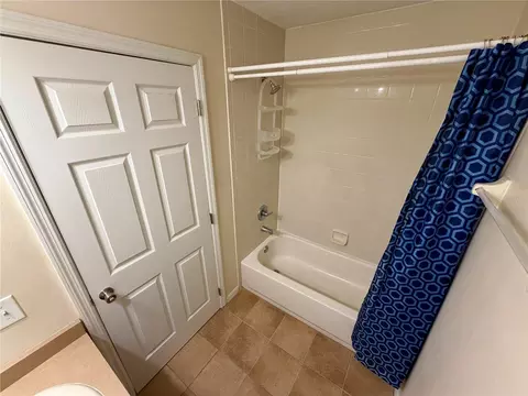 Bath - 8074 Juniper Rd, Ocala, FL 34480 photo 3 of 4