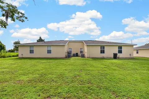 Exterior - 8074 Juniper Rd, Ocala, FL 34480 photo 5 of 8