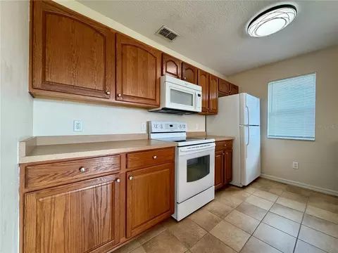 Kitchen - 8074 Juniper Rd, Ocala, FL 34480 photo 2 of 3