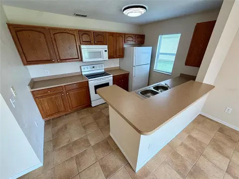 Kitchen - 8076 Juniper Rd, Ocala, FL 34480 photo 1 of 3