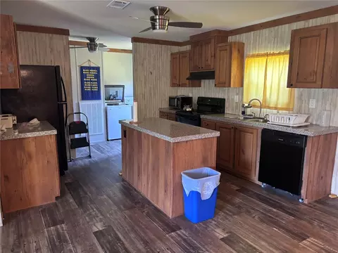 133 Oak Cir, Interlachen, FL 32148 photo 3