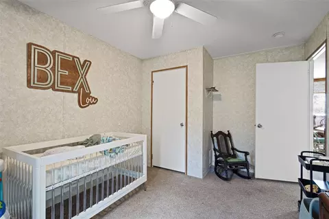 Bedroom - 7650 NE 105th Ave, Bronson, FL 32621 photo 7 of 9