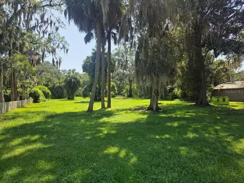 6010 Centre St, Melrose, FL 32666