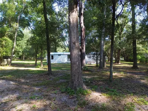 Exterior - 304 Colgate Loop, Fort White, FL 32038 photo 6 of 7
