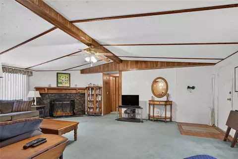 Living - 304 Colgate Loop, Fort White, FL 32038 photo 4 of 4