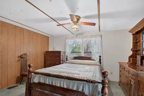 Bedroom - 304 Colgate Loop, Fort White, FL 32038 photo 2 of 3