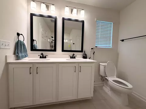 Bath - 354 Boulder Ln, Saint Johns, FL 32259 photo 3 of 8