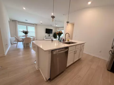 Kitchen - 354 Boulder Ln, Saint Johns, FL 32259 photo 4 of 4