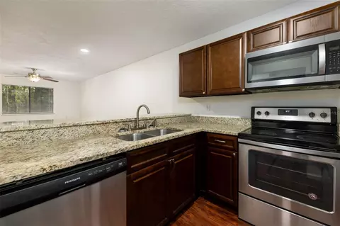 Kitchen - 83 SE 16th Ave #E202, Gainesville, FL 32601 photo 3 of 4