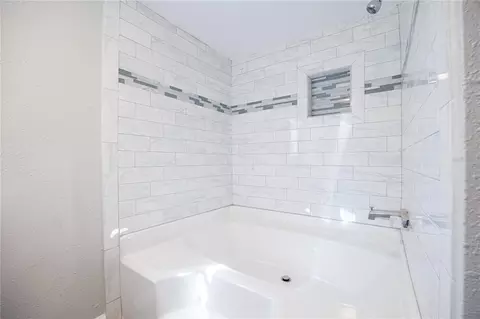 Bath - 503 5th St SW, Jasper, FL 32052 photo 2 of 4