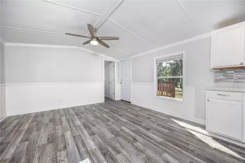 Living - 503 5th St SW, Jasper, FL 32052 photo 1 of 2