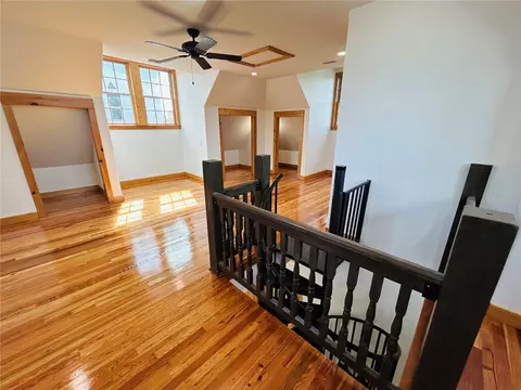 Entry Way - 294 NW 12th Ave, Gainesville, FL 32601 photo 10 of 11