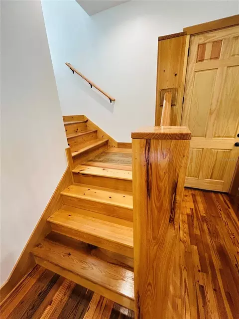 Entry Way - 294 NW 12th Ave, Gainesville, FL 32601 photo 2 of 11