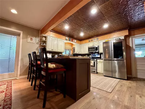 Kitchen - 8614 SW 1st Ave, Gainesville, FL 32607 photo 5 of 5