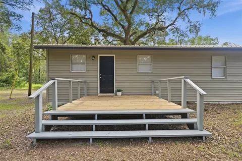 Exterior - 924 Maltas Ave, Interlachen, FL 32148 photo 2 of 2