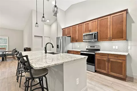 Kitchen - 16 Lakeside Dr, Ocala, FL 34482 photo 1 of 4