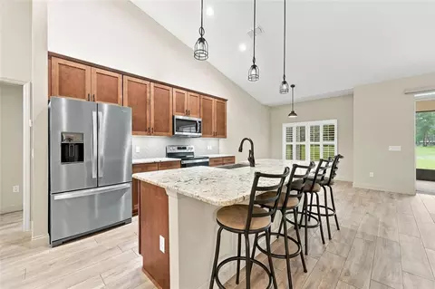 Kitchen - 16 Lakeside Dr, Ocala, FL 34482 photo 2 of 4