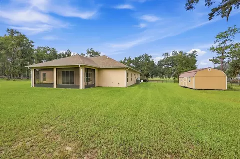 Exterior - 16 Lakeside Dr, Ocala, FL 34482 photo 5 of 6