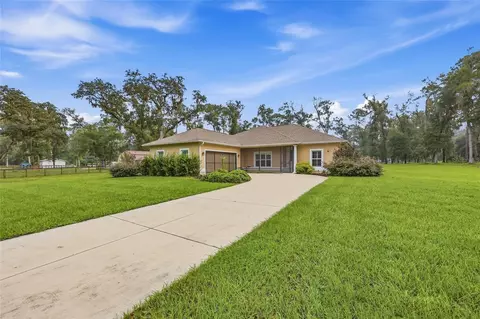 Exterior - 16 Lakeside Dr, Ocala, FL 34482 photo 2 of 6