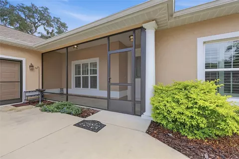 Exterior - 16 Lakeside Dr, Ocala, FL 34482 photo 3 of 6