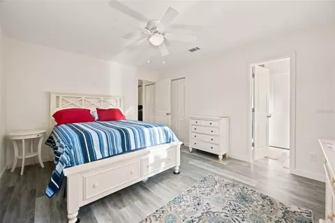 Bedroom - 105 E Harvard St, Inverness, FL 34452 photo 2 of 4