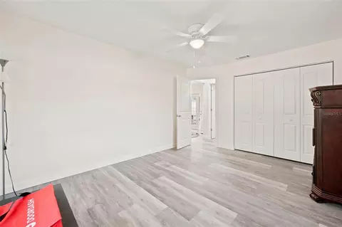 Bedroom - 105 E Harvard St, Inverness, FL 34452 photo 4 of 4