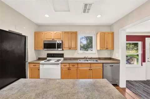 Kitchen - 1139 NE 8th St, Ocala, FL 34470 photo 1 of 6