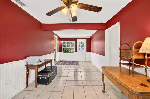 Entry Way - 1139 NE 8th St, Ocala, FL 34470 photo 3 of 6