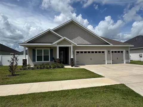 2112 SW 245th Dr, Newberry, FL 32669