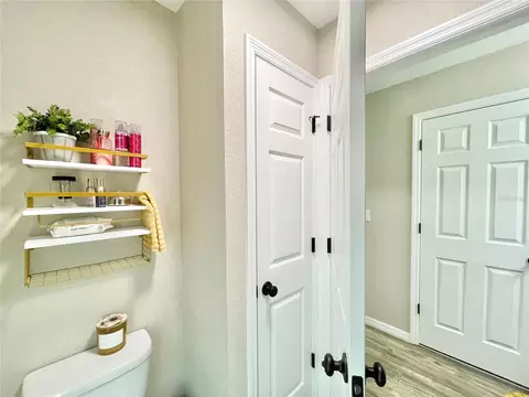 Bath - 121 NW 5th Pl, Williston, FL 32696 photo 3 of 5