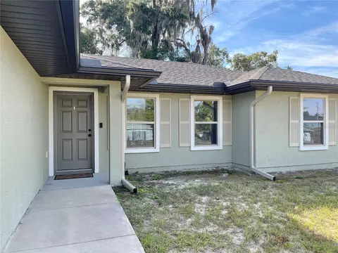 Exterior - 121 NW 5th Pl, Williston, FL 32696 photo 2 of 5