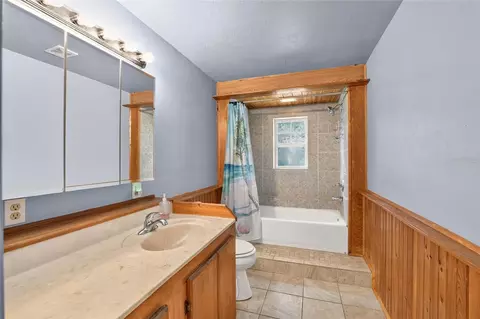 Bath - 5151 NE 124th Ter, Williston, FL 32696 photo 5 of 6