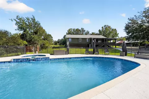Exterior - 5151 NE 124th Ter, Williston, FL 32696 photo 6 of 16