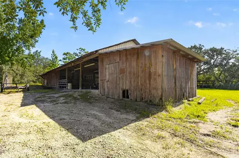 Exterior - 5151 NE 124th Ter, Williston, FL 32696 photo 10 of 16