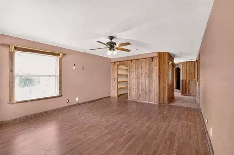 Living - 5151 NE 124th Ter, Williston, FL 32696 photo 6 of 6