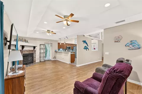 Living - 118 Garnet Pl, Interlachen, FL 32148 photo 2 of 2