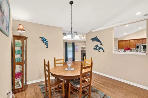 Dining - 118 Garnet Pl, Interlachen, FL 32148 photo 2 of 2