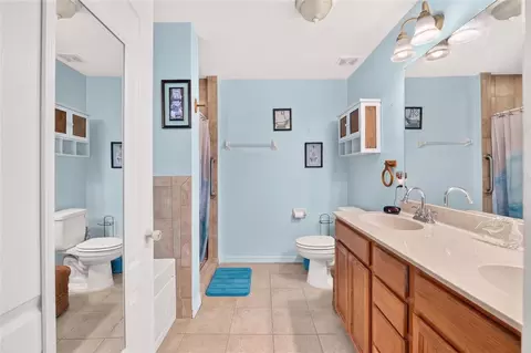 Bath - 118 Garnet Pl, Interlachen, FL 32148 photo 2 of 5