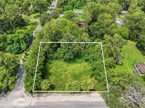 25156 NW 1st Ave, Newberry, FL 32669