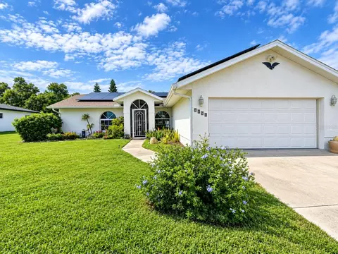 5295 Brickell Dr, North Port, FL 34286