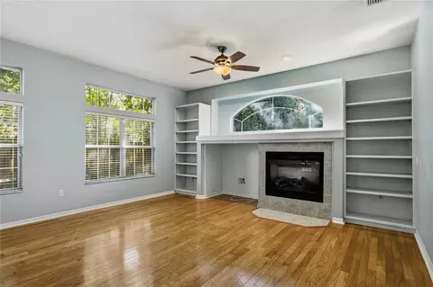 Living - 915 SW 86th Way, Gainesville, FL 32607 photo 4 of 6