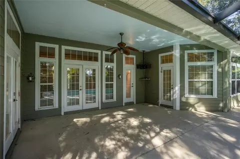 Exterior - 915 SW 86th Way, Gainesville, FL 32607 photo 7 of 16