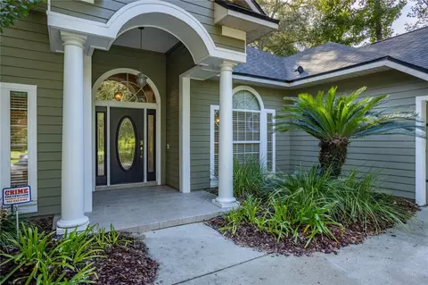Exterior - 915 SW 86th Way, Gainesville, FL 32607 photo 5 of 16