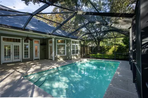 Exterior - 915 SW 86th Way, Gainesville, FL 32607 photo 8 of 16