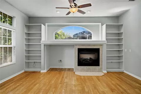 Living - 915 SW 86th Way, Gainesville, FL 32607 photo 6 of 6