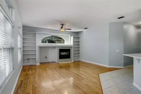 Living - 915 SW 86th Way, Gainesville, FL 32607 photo 2 of 6