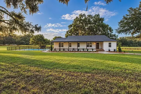 3276 County Road 216, Oxford, FL 34484