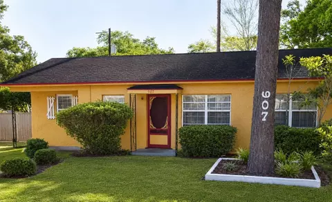 907 NE 24th St, Gainesville, FL 32641
